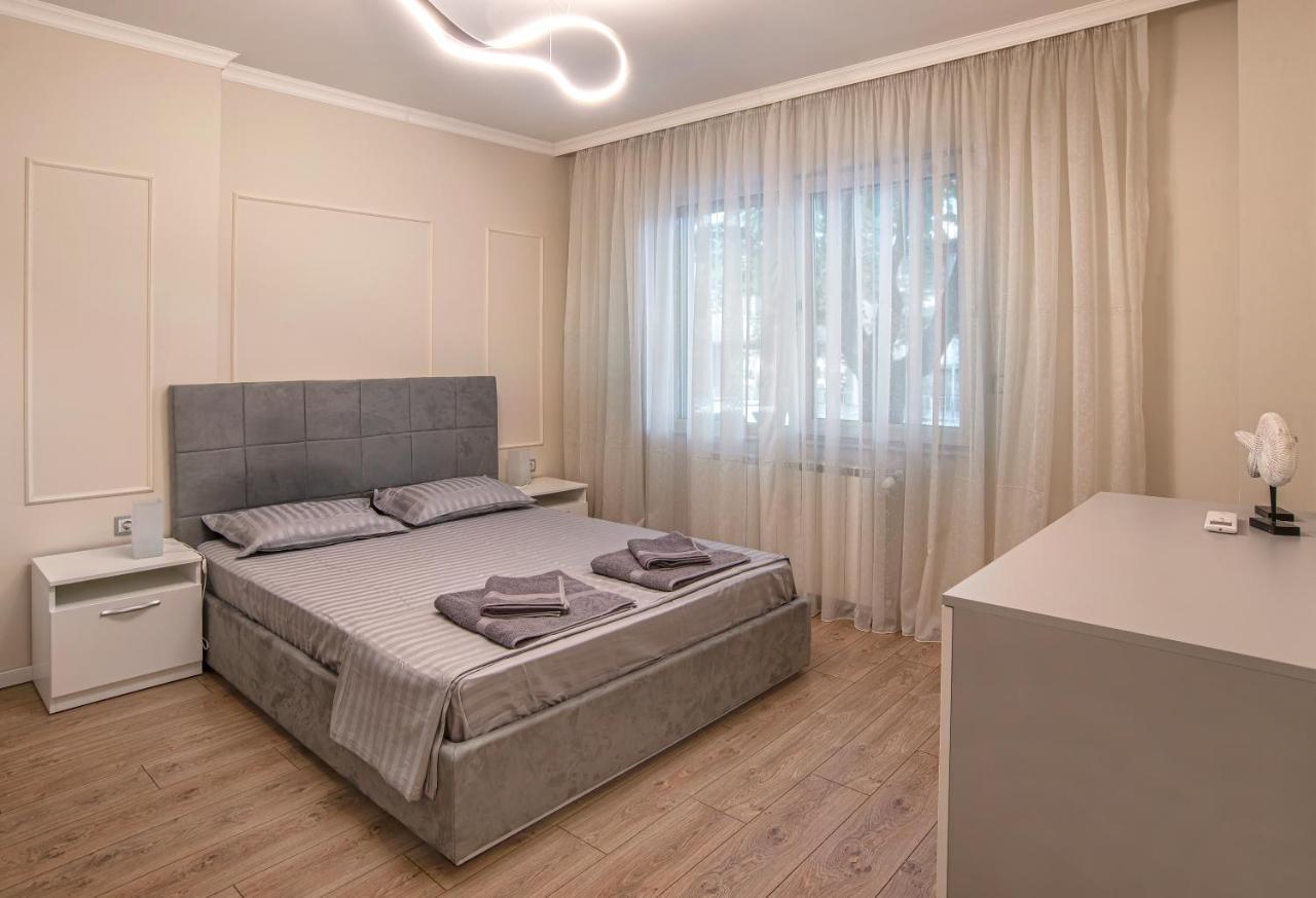 Tina'S 2 Bedroom Top Central Apartment Sofia Exterior photo